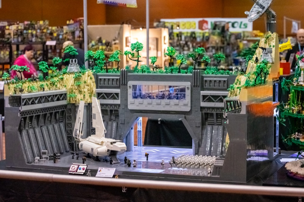 MOC displays